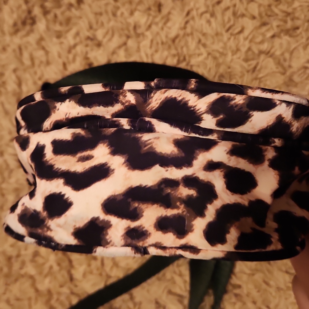 Forever 21 Leopard Print Crossbody Bag - Picture 4 of 9